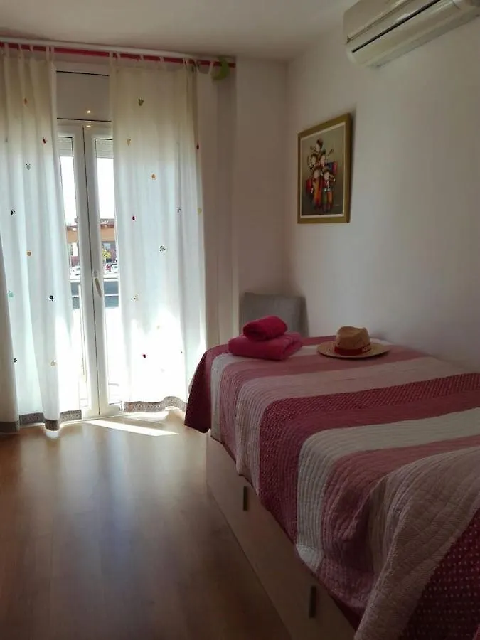 L' Escala Apartament Catalunya, Centrico Y Con Parking ספרד